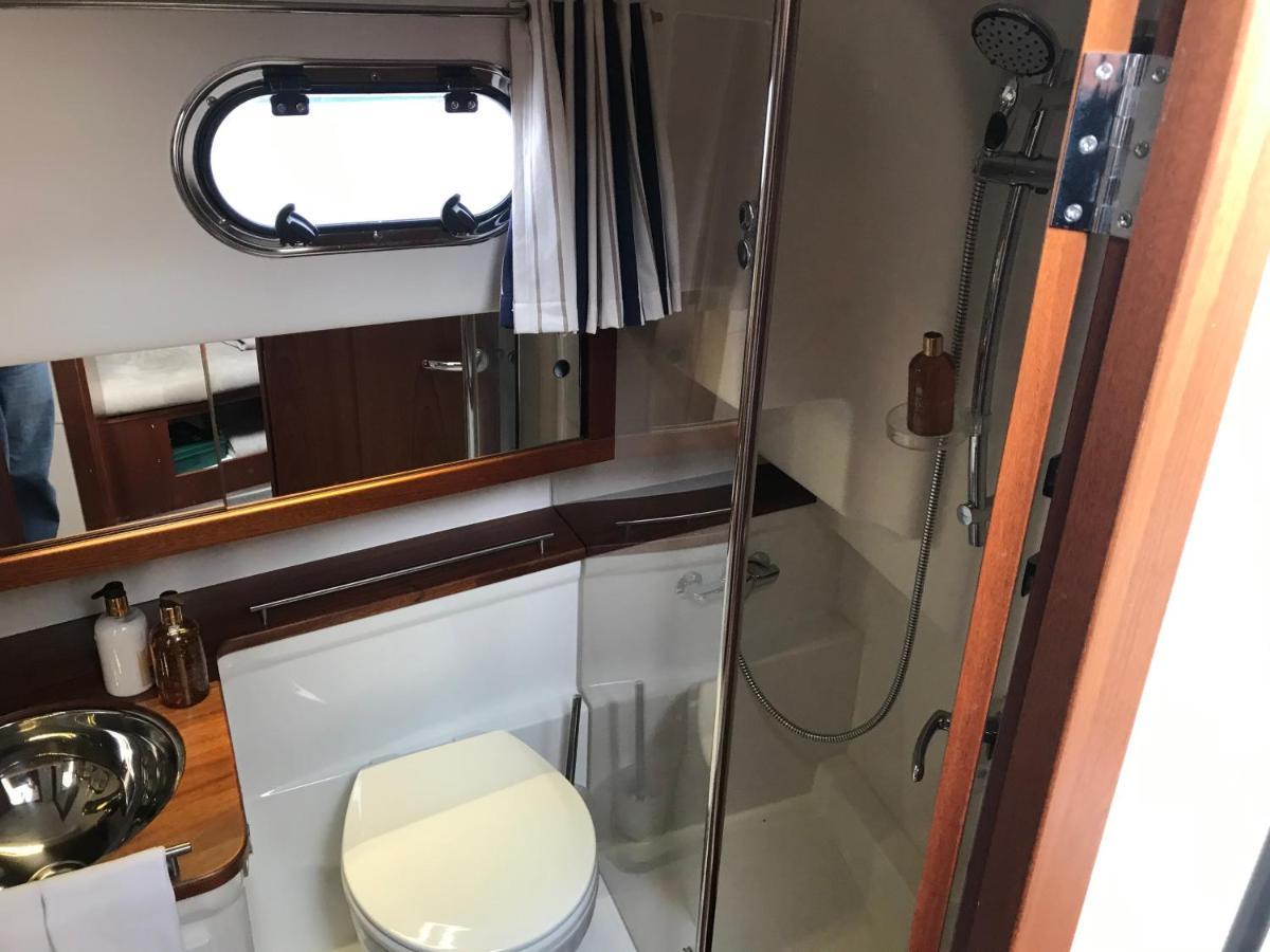 Adelphi B A Delightful 6 Berth Boat Hotel Lymington Exterior foto